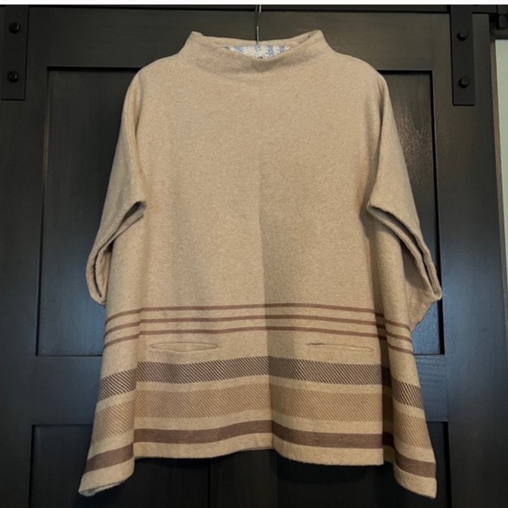 Faherty Poncho Sweater front pockets o/s tan